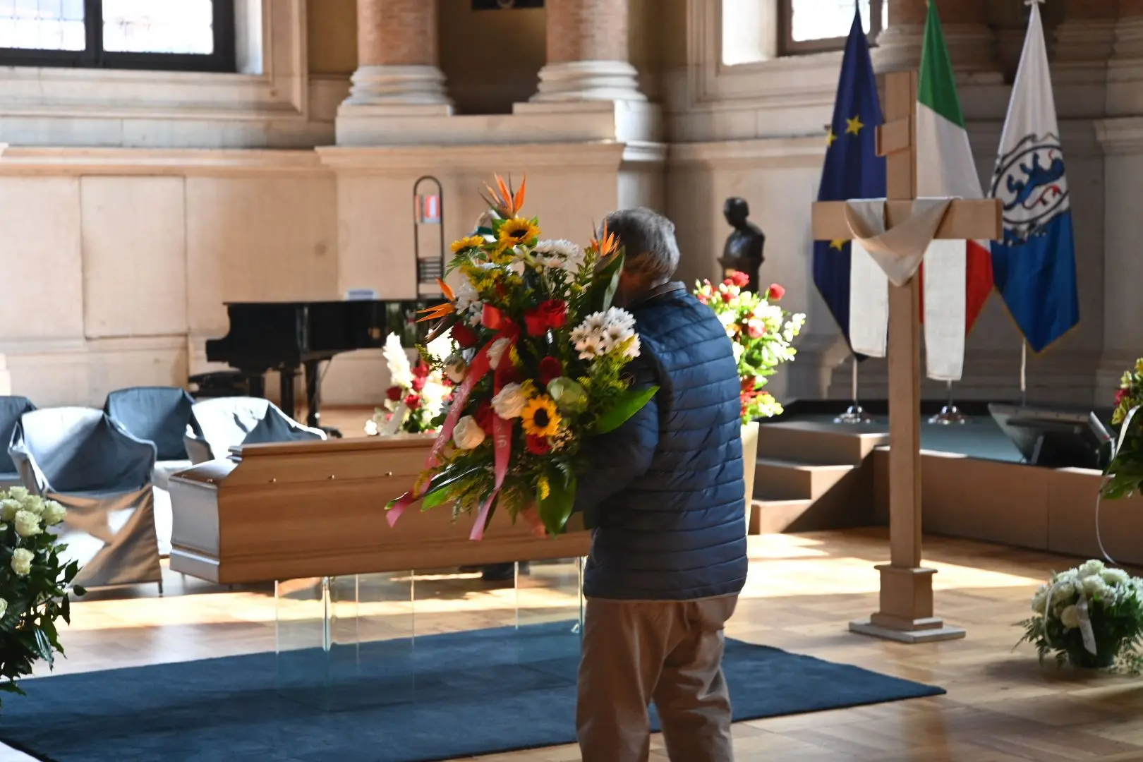 La camera ardente per Franco Castrezzati