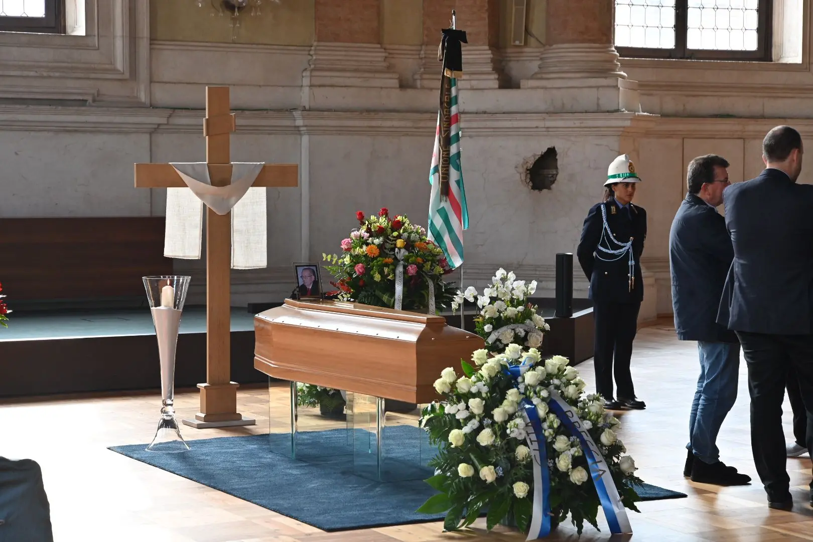 La camera ardente per Franco Castrezzati