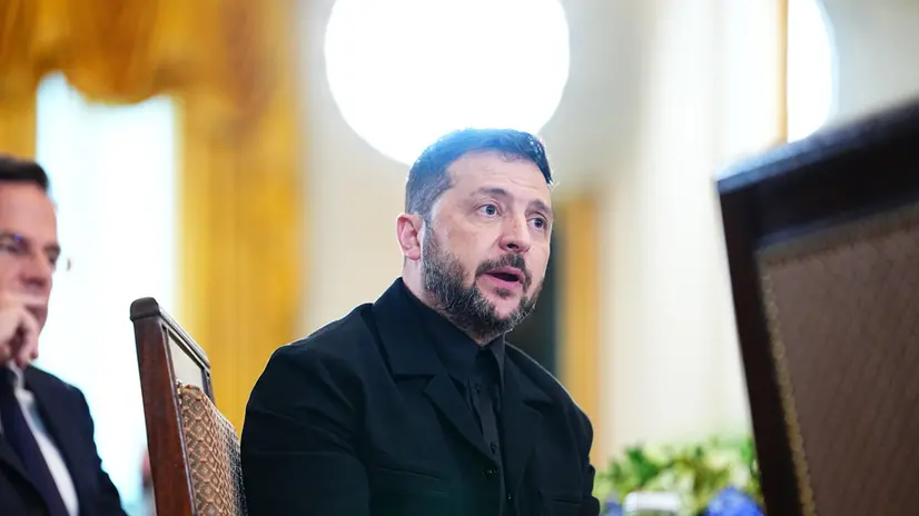 epa12308663 President of Ukraine Volodymyr Zelensky participates in a Multilateral Meeting with European Leaders in the East Room of the White House in Washington, DC, USA, 18 August 2025. European Leaders are at the White House in support of President Zelenskyy following President Trump’s meeting with President Vladimir Putin of Russia in Anchorage, Alaska, USA, on August 15, 2025. EPA/AARON SCHWARTZ / POOL