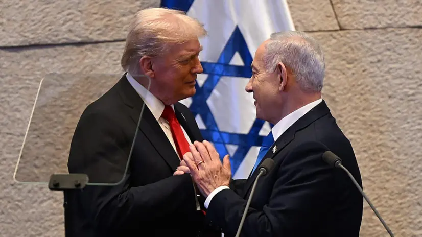 Netanyahu e tutta la Knesset applaudono Trump