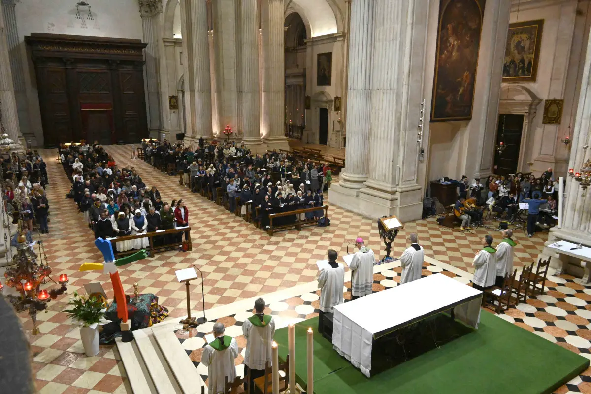 CRONACA BRESCIA DUOMO VEGLIA MISSIONARIA E PREPARAZIONE ALLA CANONIZZAZIONE DI SUOR MARIA TRONCATTI PER GALLINARI 17-10-2025 MARCO ORTOGNI NEW EDEN GROUP