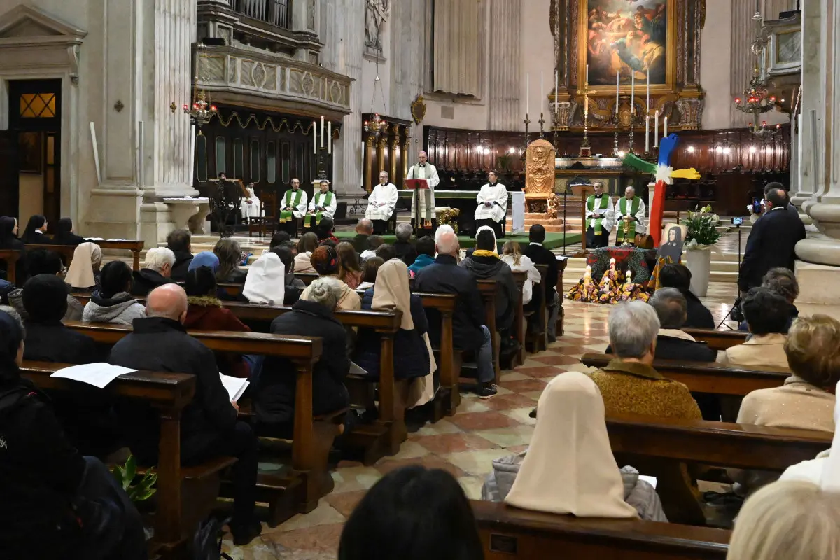 CRONACA BRESCIA DUOMO VEGLIA MISSIONARIA E PREPARAZIONE ALLA CANONIZZAZIONE DI SUOR MARIA TRONCATTI PER GALLINARI 17-10-2025 MARCO ORTOGNI NEW EDEN GROUP