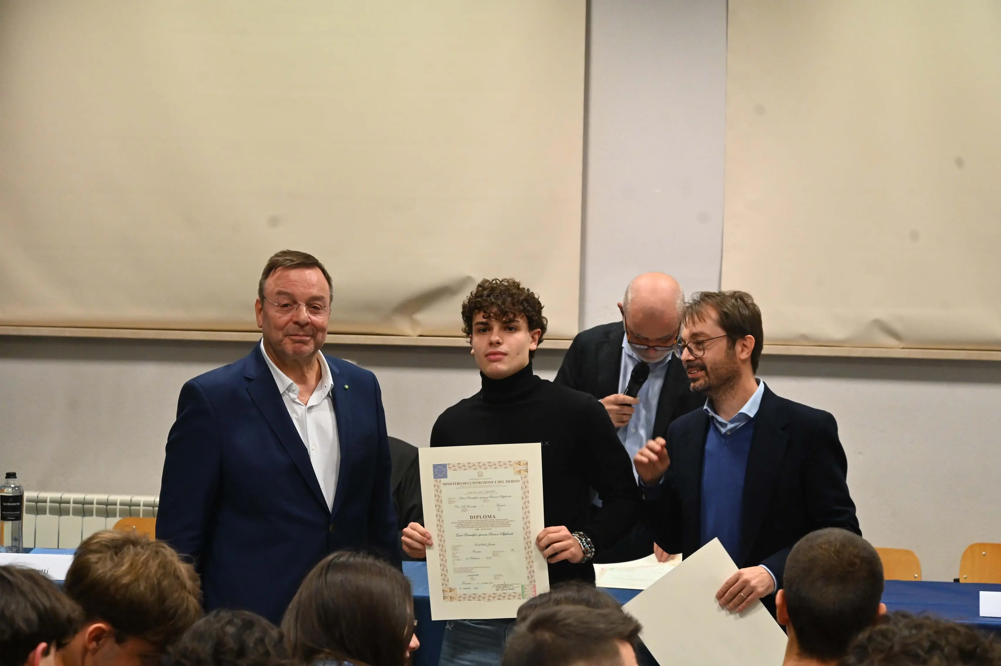 Cerimonia di festa per i 94 diplomati 2025 del Liceo Luzzago