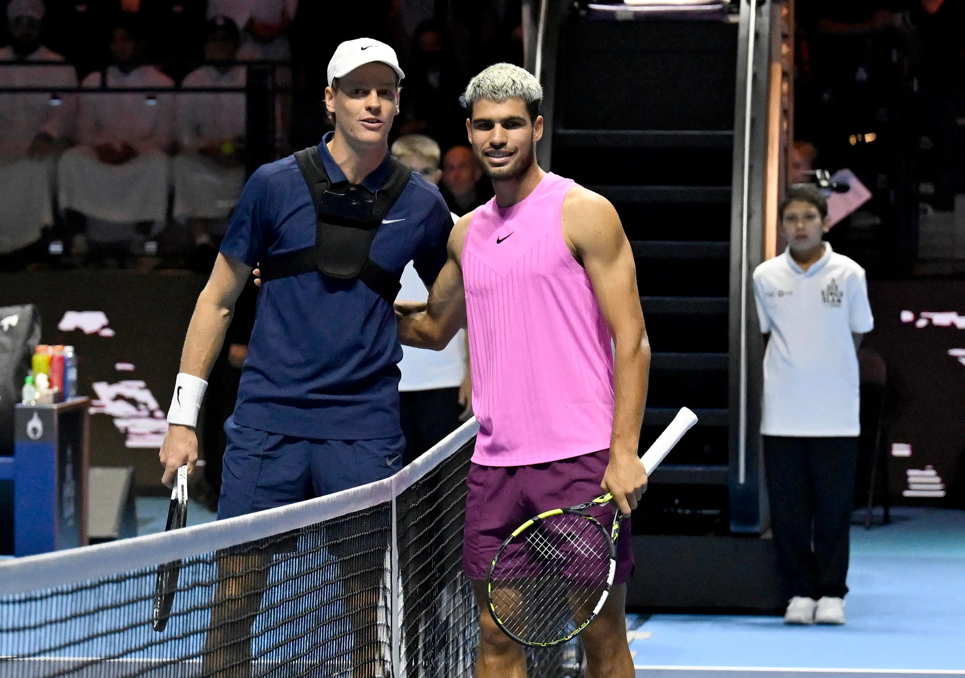 Jannik Sinner e Carlos Alcaraz nella finale del Six Kings