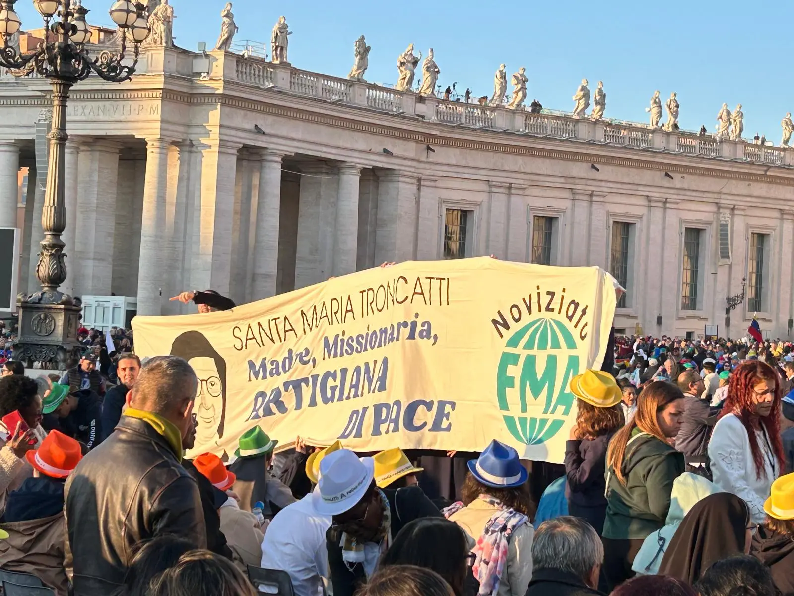 Suor Maria Troncatti santa, pellegrini bresciani in piazza san Pietro