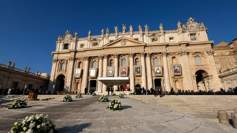 Faithful in St. Peter's Square for the canonization, in the Vatican, 19 October 2025 ANSA/MASSIMO PERCOSSI