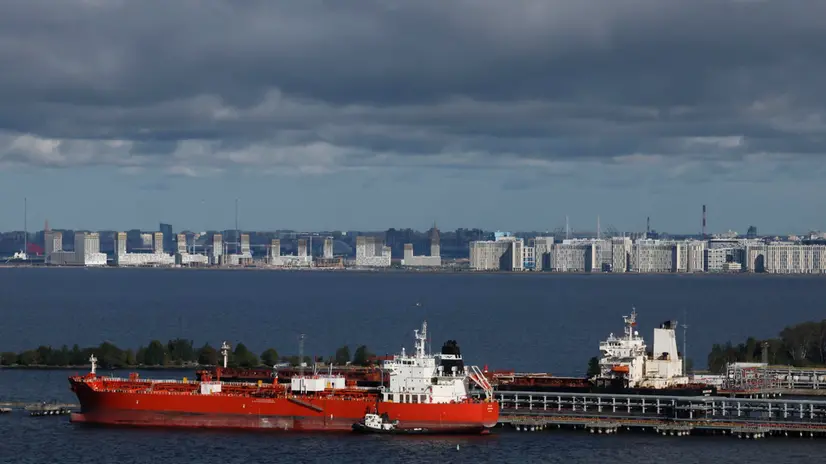 epa12407697 Oil products tankers Vela (Singapore, L) and Jag Sparrow (Bahamas, R) are moored at the berth of St. Petersburg Oil Terminal, in the Port of St. Petersburg, Russia, 26 September 2025. The terminal is a key player in the Russian oil industry and a major logistics hub in the Baltic region. EPA/ANATOLY MALTSEV