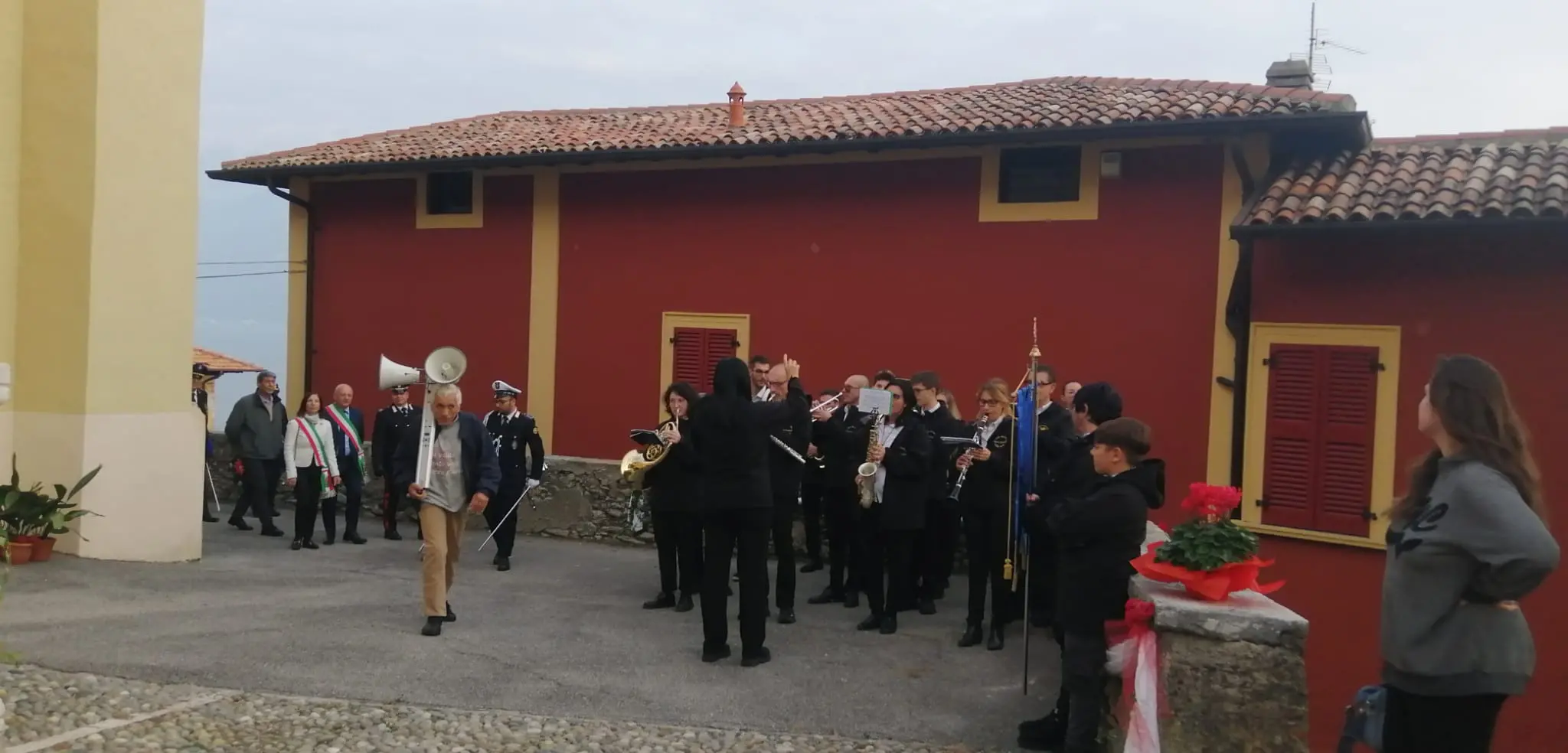 La processione per il Crocifisso miracoloso a Bogliaco