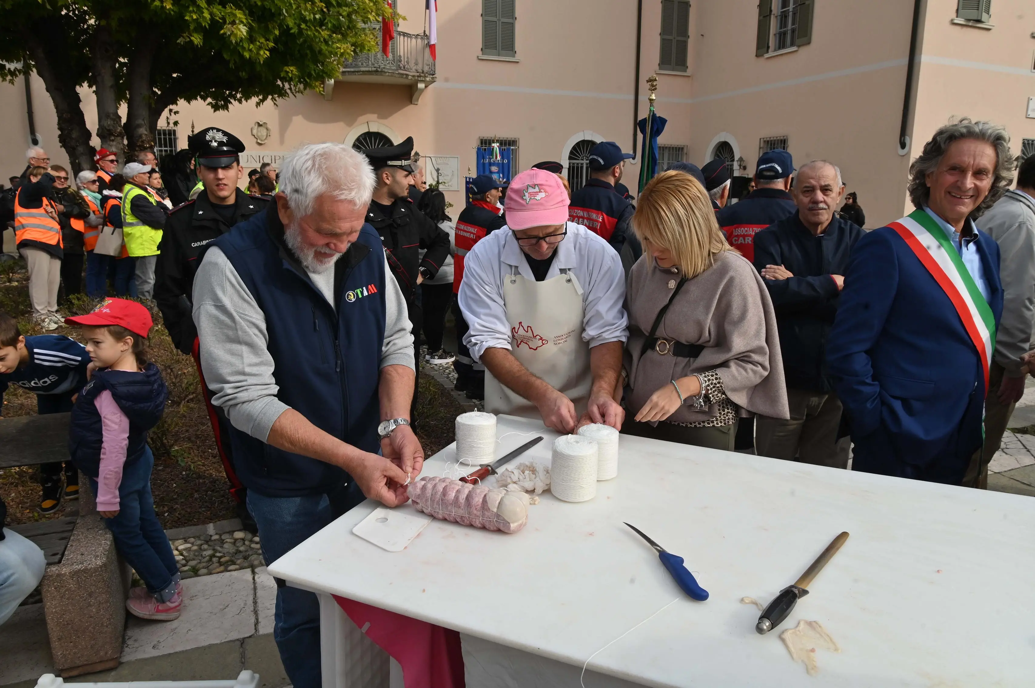 ALFIANELLO IN PIAZZA CON NOI  REDAZIONE PROVINCIA 19-10-2025  GABRIELE STRADA NEW EDEN GROUP 