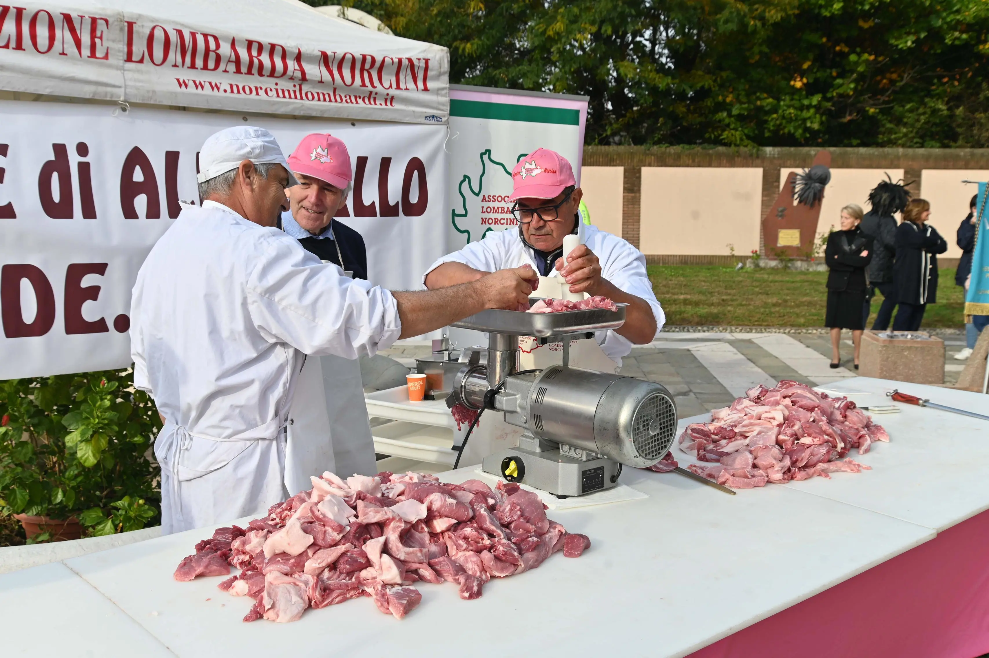ALFIANELLO IN PIAZZA CON NOI  REDAZIONE PROVINCIA 19-10-2025  GABRIELE STRADA NEW EDEN GROUP 