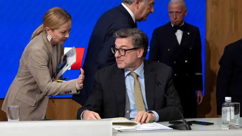 La presidente del Consiglio Meloni e il ministro dell’Economia Giorgetti - Foto Ansa © www.giornaledibrescia.it