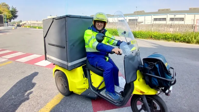 Un postino di Poste Italiane