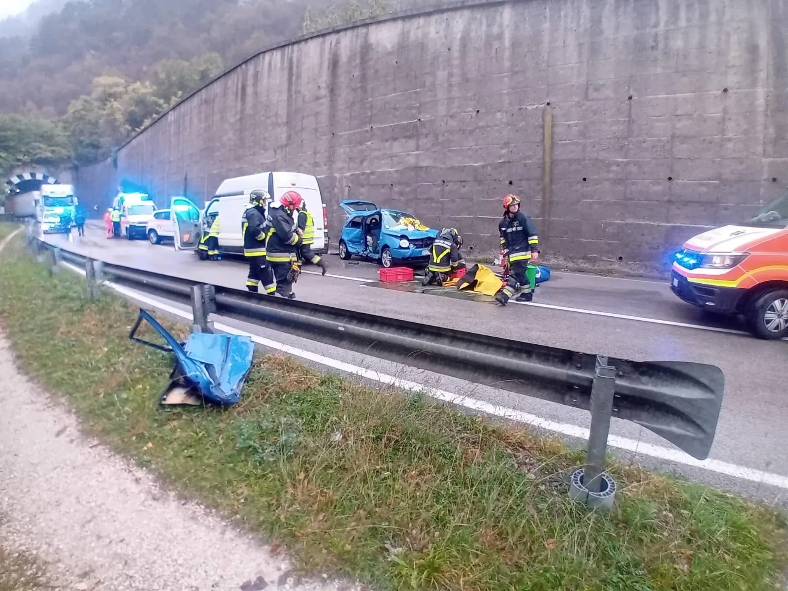 Una delle macchine coinvolte nell'incidente ad Anfo