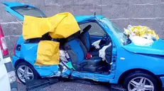 Una delle macchine coinvolte nell'incidente ad Anfo