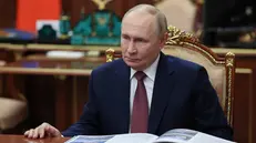 epa12467283 Russian President Vladimir Putin meets with DOM.RF Foundation CEO Vitaly Mutko (not pictured) in Moscow, Russia 20 October 2025. EPA/ALEXANDER KAZAKOV/SPUTNIK/KREMLIN POOL MANDATORY CREDIT