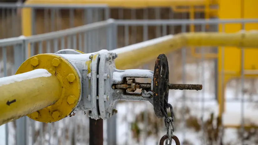 epa10334414 A sliding valve with a lock on the Russian Gazprom pipe supplying gas to residential buildings seen on a local gas supply substation in a suburb of Moscow, Russia, 28 November 2022. Gazprom decided not to reduce the supply of gas through Ukraine, as Moldova eliminated violations of payment for gas supplies in November and paid off with Russia for the fuel that settled in Ukraine. Gazprom reported that they were going to start mothballing equipment at the 'Portovaya' and 'Slavyanskaya' compressor stations, which pumped fuel into the Nord Stream pipelines. EPA/MAXIM SHIPENKOV