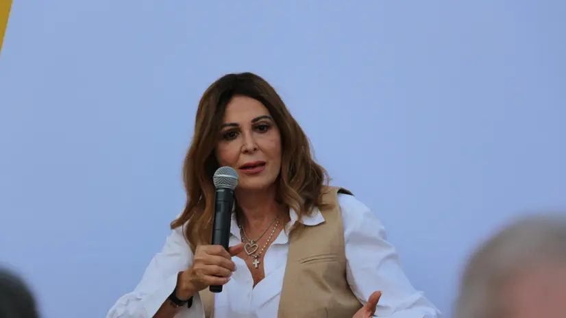 La ministra del Turismo, Daniela SantanchÃ¨, in occasione della terza edizione della rassegna Capri d'Autore, isola di Capri, 13 giugno 2025. ANSA/GIUSEPPE CATUOGNO