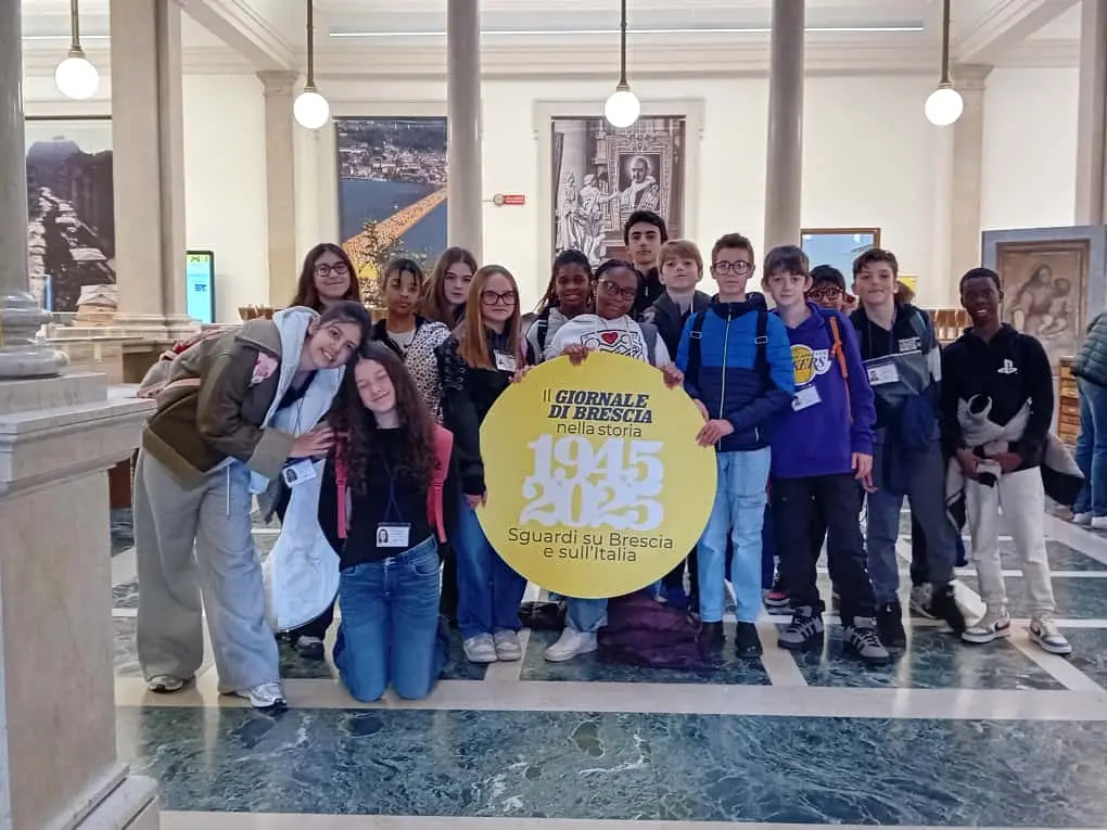 Le classi della scuola media di Marcheno in visita alla mostra del GdB