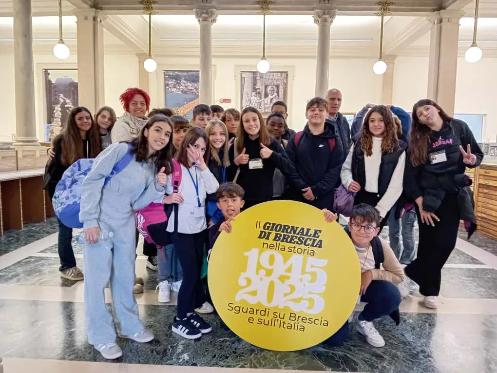 Le classi della scuola media di Marcheno in visita alla mostra del GdB