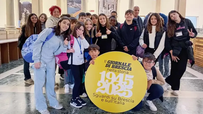 Le classi della scuola media di Marcheno in visita alla mostra del GdB