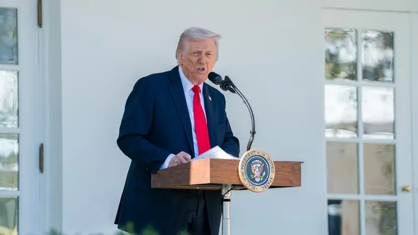 epa12470607 US President Donald J. Trump speaks during a lunch with Republican Senators in the Rose Garden of the White House in Washington, DC, USA, 21 October 2025. Influential conservative groups are pushing Republicans to demand steep concessions from Democrats in exchange for extending health care subsidies, a move that risks prolonging a US government shutdown now in its 21st day. EPA/ALLISON ROBBERT / POOL