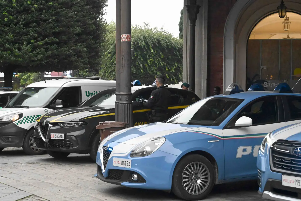 I controlli della Polizia di Stato in Stazione a Brescia