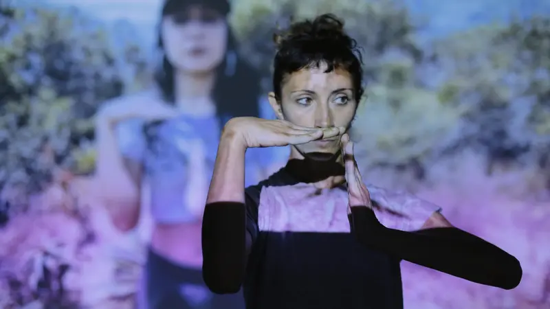 Ramona Caia in Alcune coreografie - © Jacopo Jenna