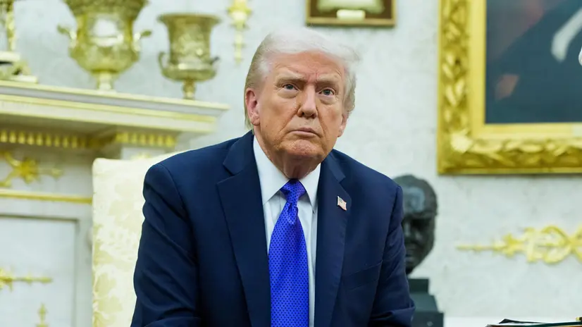 epa12474340 US President Donald J. Trump gives remarks as he meets with NATO Secretary General Mark Rutte in the Oval Office of the White House in Washington, DC, USA, 22 October 2025. The leaders met to discuss continued support for Ukraine. EPA/AARON SCHWARTZ / POOL