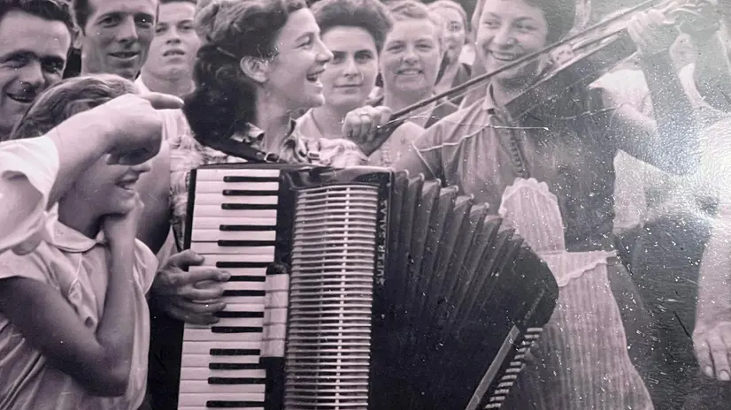 Musica in paese, uno degli scatti in mostra - © www.giornaledibrescia.it