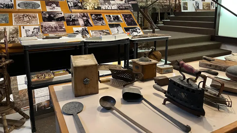 Esposti anche antichi strumenti di lavoro - © www.giornaledibrescia.it