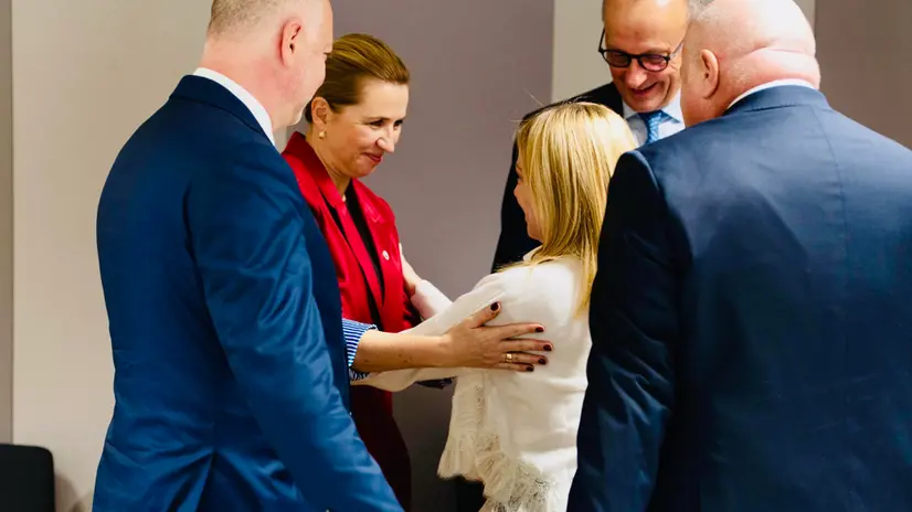 epa12475449 A handout photo made available by Palazzo Chigi Press Office, shows Italian Prime Minister Giorgia Meloni (C) , together with the Danish Prime Minister Mette Frederiksen (2-L) and German Chancellor Friedrich Merz (2-R) at the Europa Building to participate in the European Council, in Brussels, Belgium, 23 October 2025. EPA/Filippo Attili / PALAZZO CHIGI PRESS OFFICE HANDOUT HANDOUT EDITORIAL USE ONLY/NO SALES