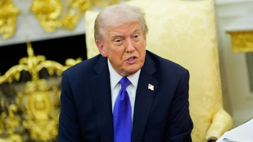 epa12474347 US President Donald J. Trump gives remarks as he meets with NATO Secretary General Mark Rutte in the Oval Office of the White House in Washington, DC, USA, 22 October 2025. The leaders met to discuss continued support for Ukraine. EPA/AARON SCHWARTZ / POOL