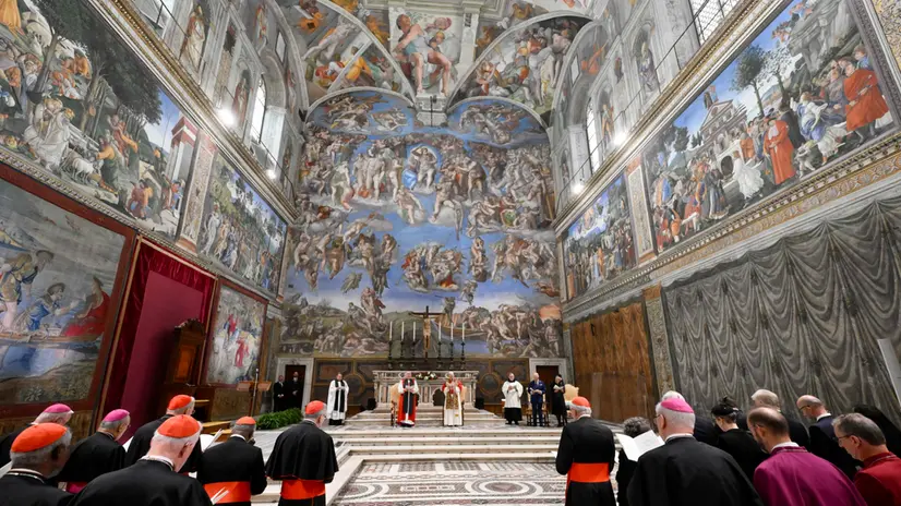 Papa Leone e re Carlo pregano insieme nella Cappella Sistina