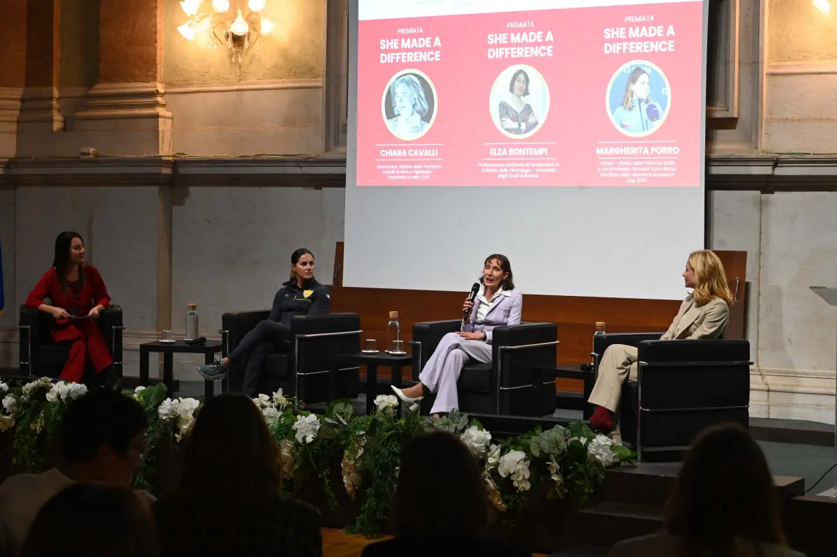 «She made a difference», la premiazione in Loggia