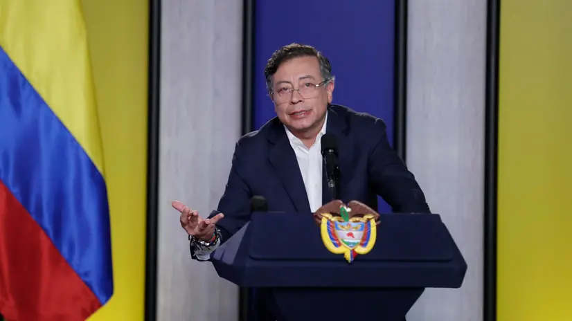 epa12476381 Colombian President Gustavo Petro speaks during a press conference with international media in Bogota, Colombia, 23 October 2025. Petro addressed the crisis with the United States and Colombia's fight against drugs. EPA/Carlos Ortega