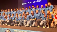 Gli atleti bresciani sul palco - © www.giornaledibrescia.it