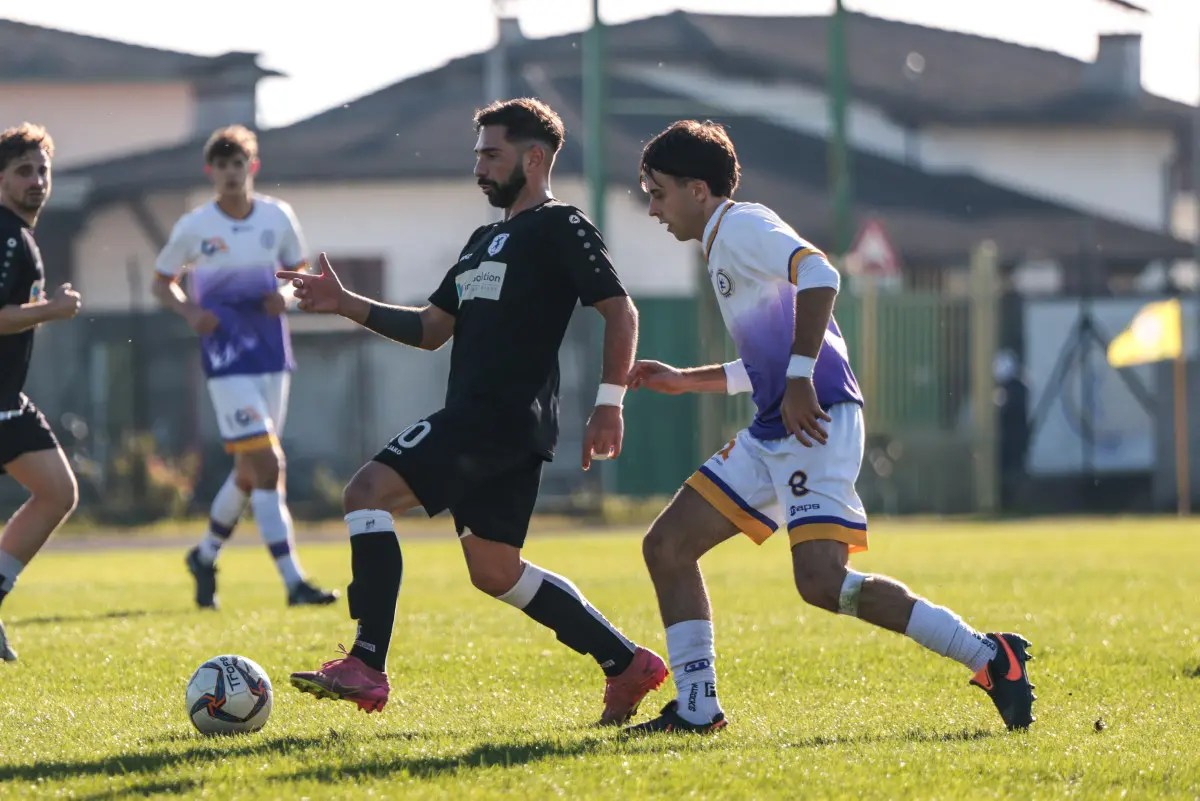 Seconda categoria, gli scatti di Real Leno-Azzurra Calvina
