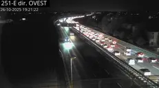 La coda ripresa dalla webcam - Fonte Inviaggio