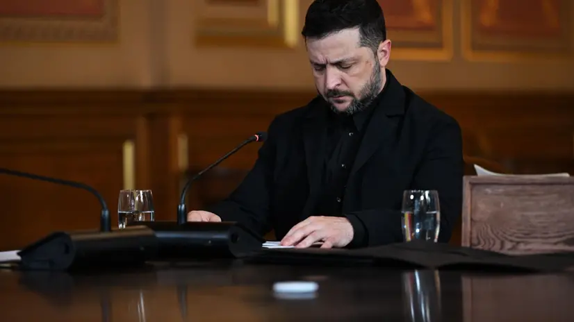 epa12478891 Ukraine's President Volodymyr Zelensky during a 'Coalition of the Willing' meeting in London, Britain, on 24 October 2025. The 'Coalition of the Willing' meeting on military support for Ukraine will be attended by Western leaders in person and virtually. EPA/Chris J. Ratcliffe / POOL