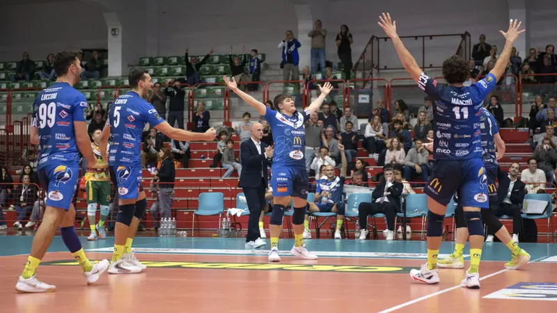 Volley A2, gli scatti di Consoli-Fano