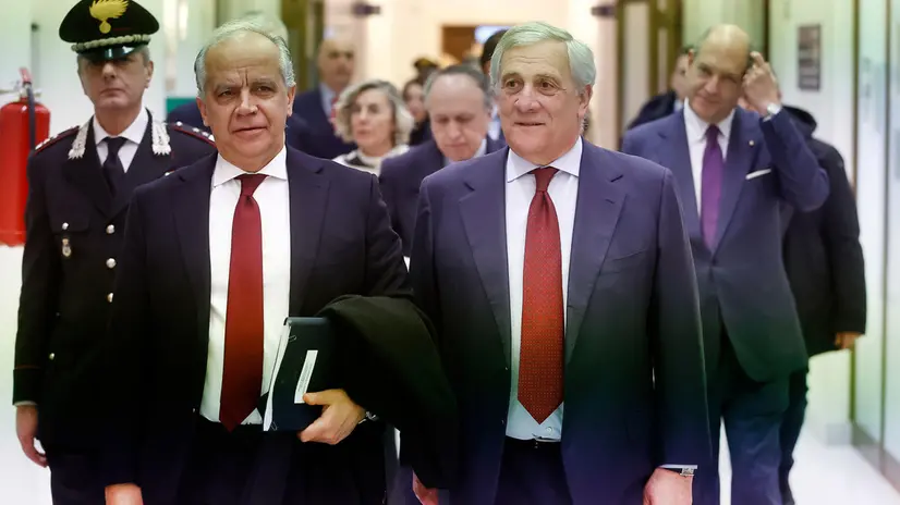 Il ministro degli Esteri Antonio Tajani e il ministro dell’Interno Matteo Piantedosi durante il tavolo Esteri-Interno, presso la Farnesina, Roma, 18 febbraio 2025, ANSA/VINCENZO LIVIERI