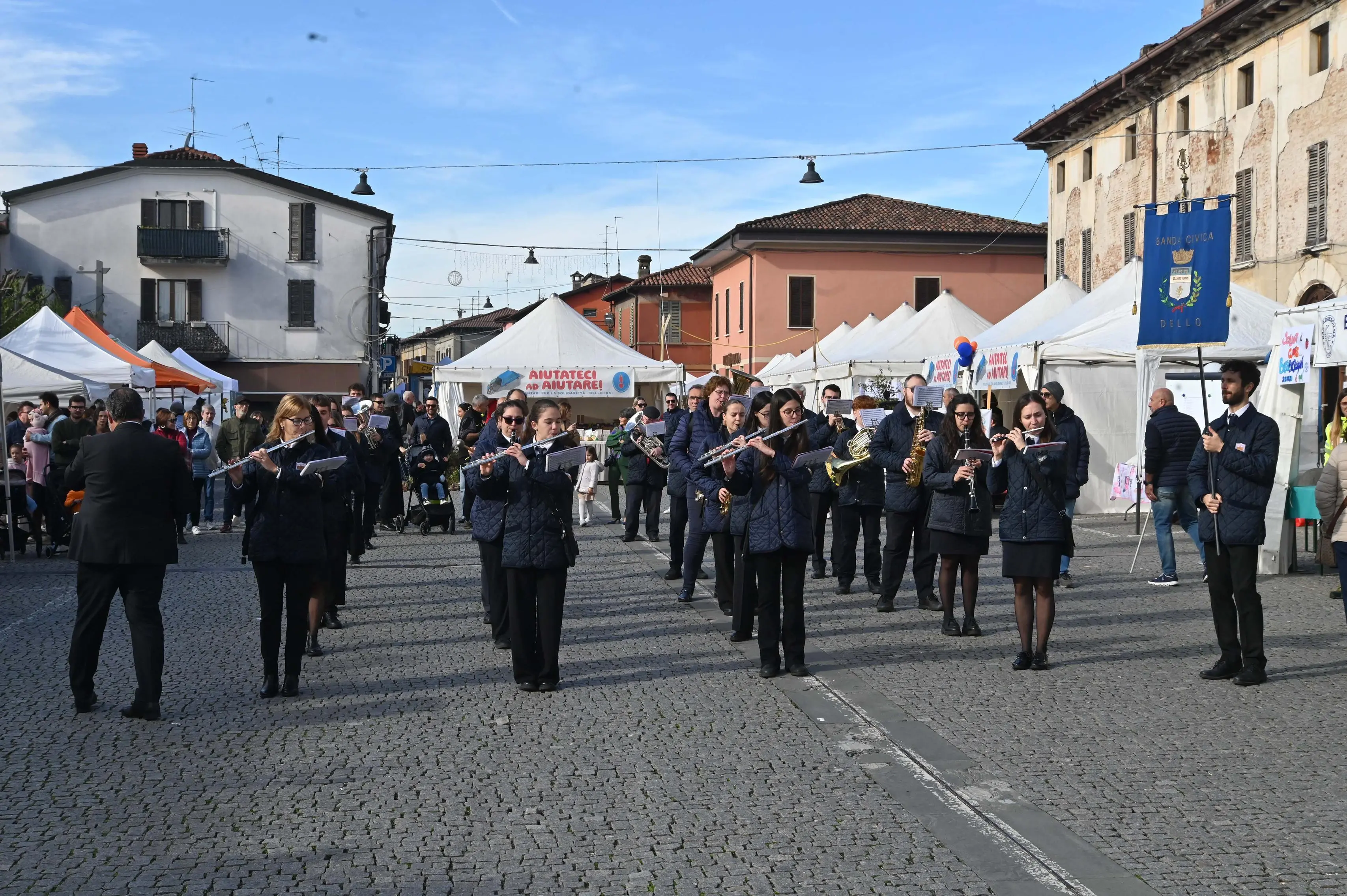DELLO IN PIAZZA CON NOI  REDAZIONE PROVINCIA 26-10-2025  GABRIELE STRADA NEW EDEN GROUP