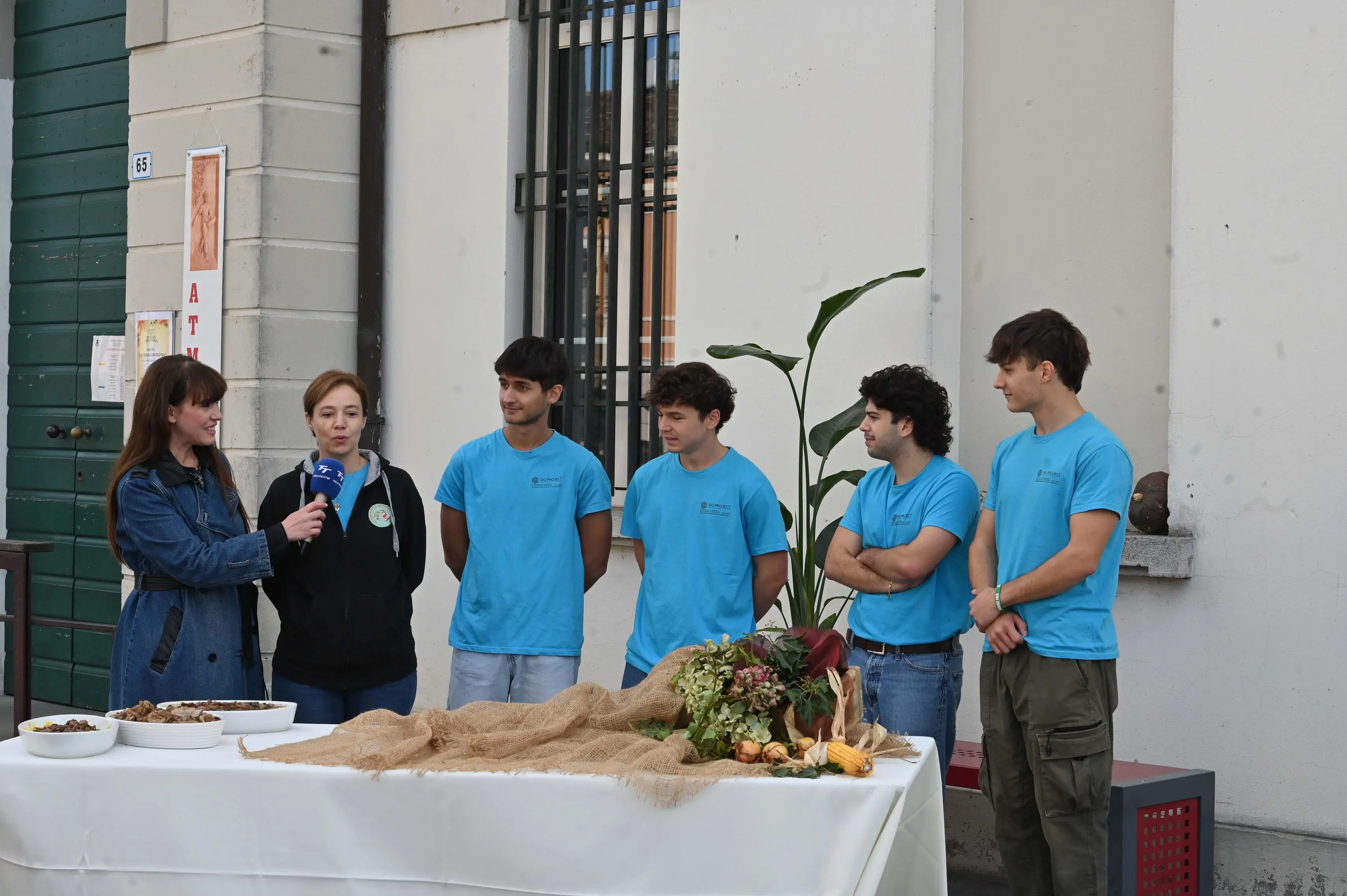 DELLO IN PIAZZA CON NOI  REDAZIONE PROVINCIA 26-10-2025  GABRIELE STRADA NEW EDEN GROUP