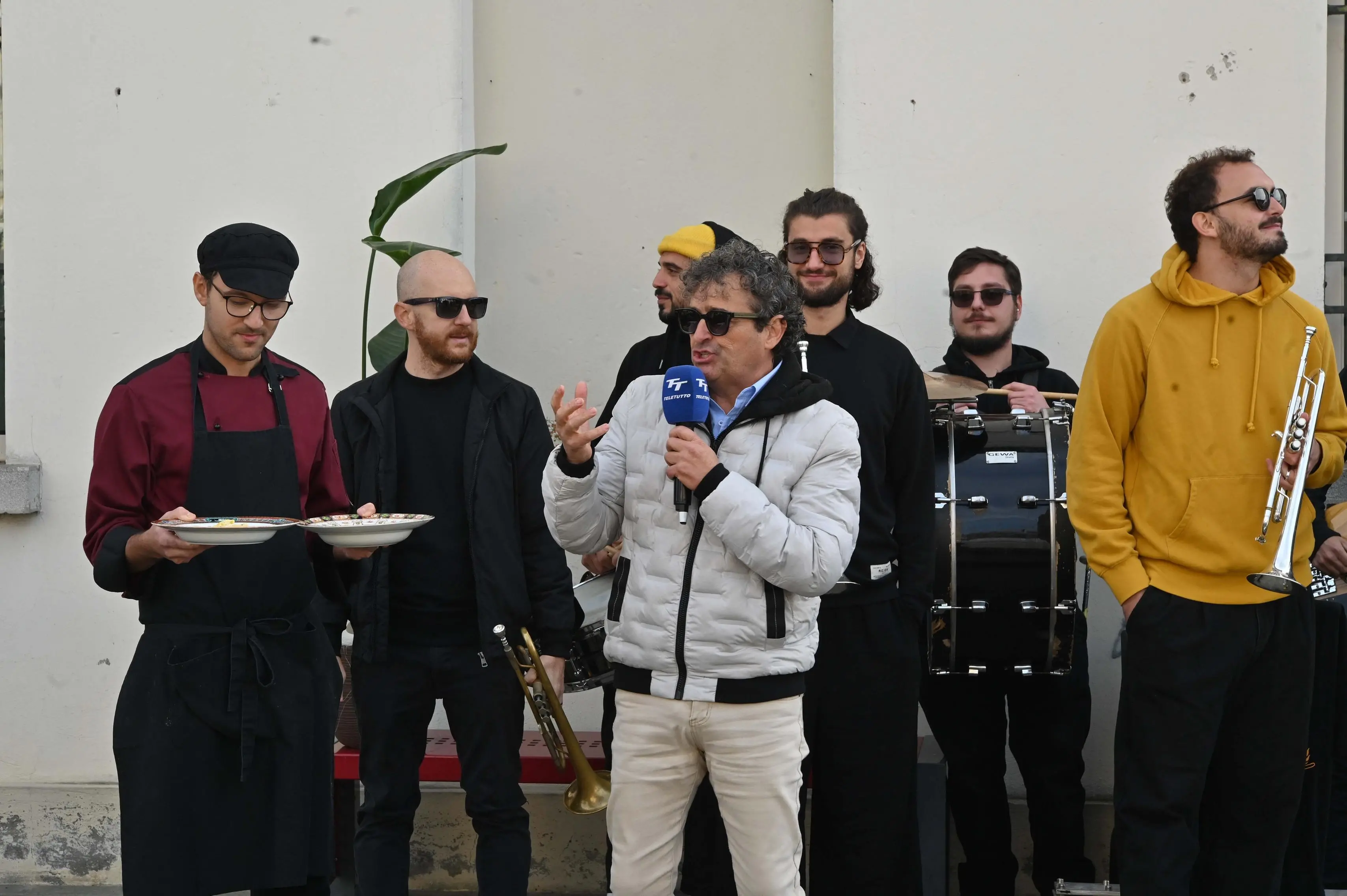 DELLO IN PIAZZA CON NOI  REDAZIONE PROVINCIA 26-10-2025  GABRIELE STRADA NEW EDEN GROUP