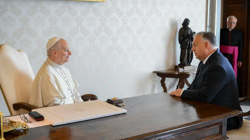 A handout picture, provided by Vatican Media Press Office, shows Pope Leo and Viktor Orban, during the visit in Vatican City of the Prime Minister of Hungary, 27 ottobre 2025. ANSA / Vatican Media Press Office handout +++ ANSA PROVIDES ACCESS TO THIS HANDOUT PHOTO TO BE USED SOLELY TO ILLUSTRATE NEWS REPORTING OR COMMENTARY ON THE FACTS OR EVENTS DEPICTED IN THIS IMAGE - NO ARCHIVING - NO LICENSING - NPK +