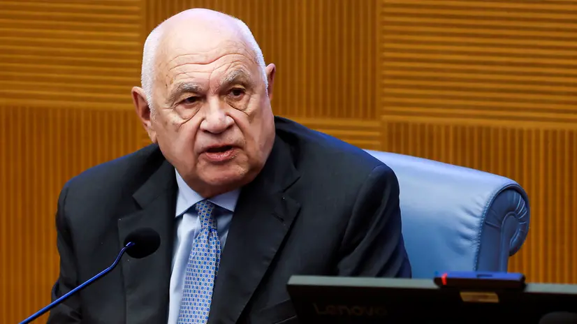 Il ministro della Giustizia Carlo Nordio, durante il convegno "Vedere meglio, vivere meglio, tutti”, presso l'Aula dei Gruppi parlamentari della Camera dei Deputati, Roma, 21 ottobre 2025. ANSA/ANGELO CARCONI