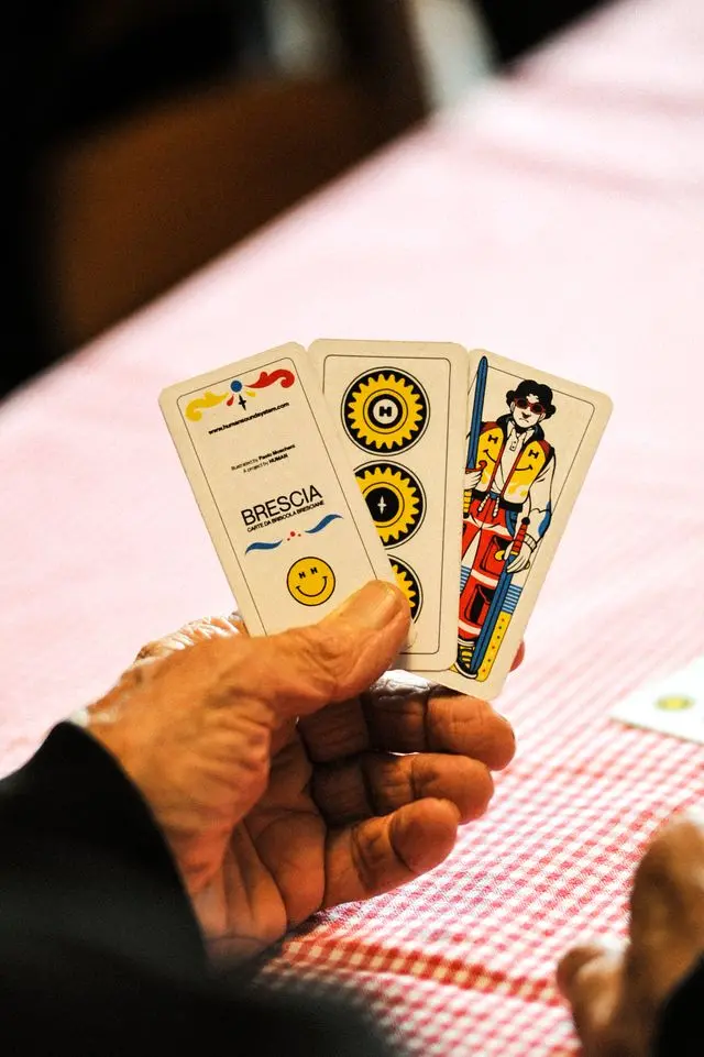Le carte da briscola bresciane rivisitate da Human