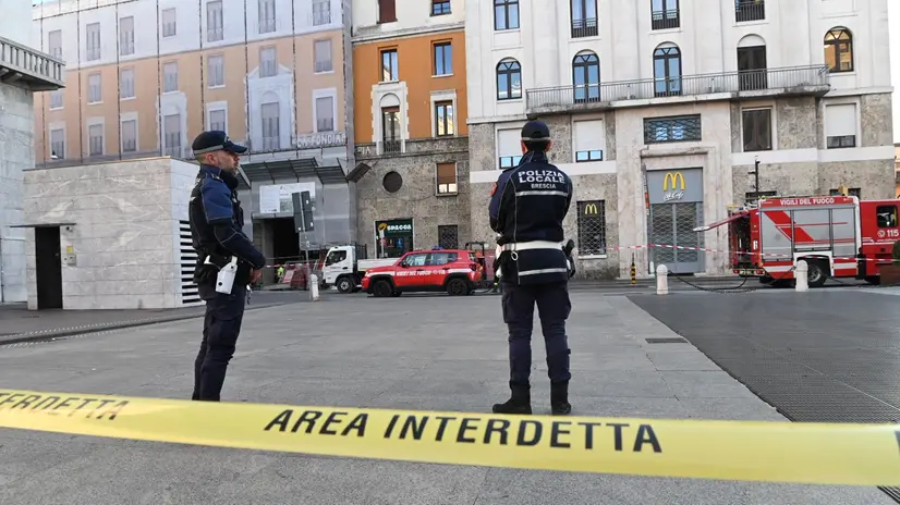 L'intervento per la fuga di gas in piazza Vittoria