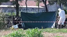 La scientifica al lavoro - Foto Neg © www.giornaledibrescia.it