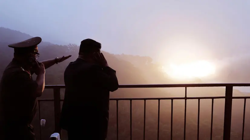 epaselect epa12363404 A photo released by the official North Korean Central News Agency (KCNA) shows North Korea leader Kim Jong Un (R) overseeing a ground jet test of high-thrust solid-fuel engine using composite carbon fiber material at an undisclosed location in North Korea, 08 September 2025 (issued 09 September 2025). According to KCNA, North Korea's Missile Administration, together with the Academy of Chemical Materials, conducted another ground jet test of the high-thrust solid-fuel engine using composite carbon fiber material. EPA/KCNA EDITORIAL USE ONLY